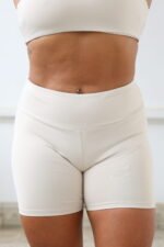 Short meia coxa Off white - Imagem 4