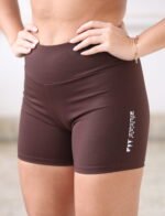 Short meia coxa marrom escuro