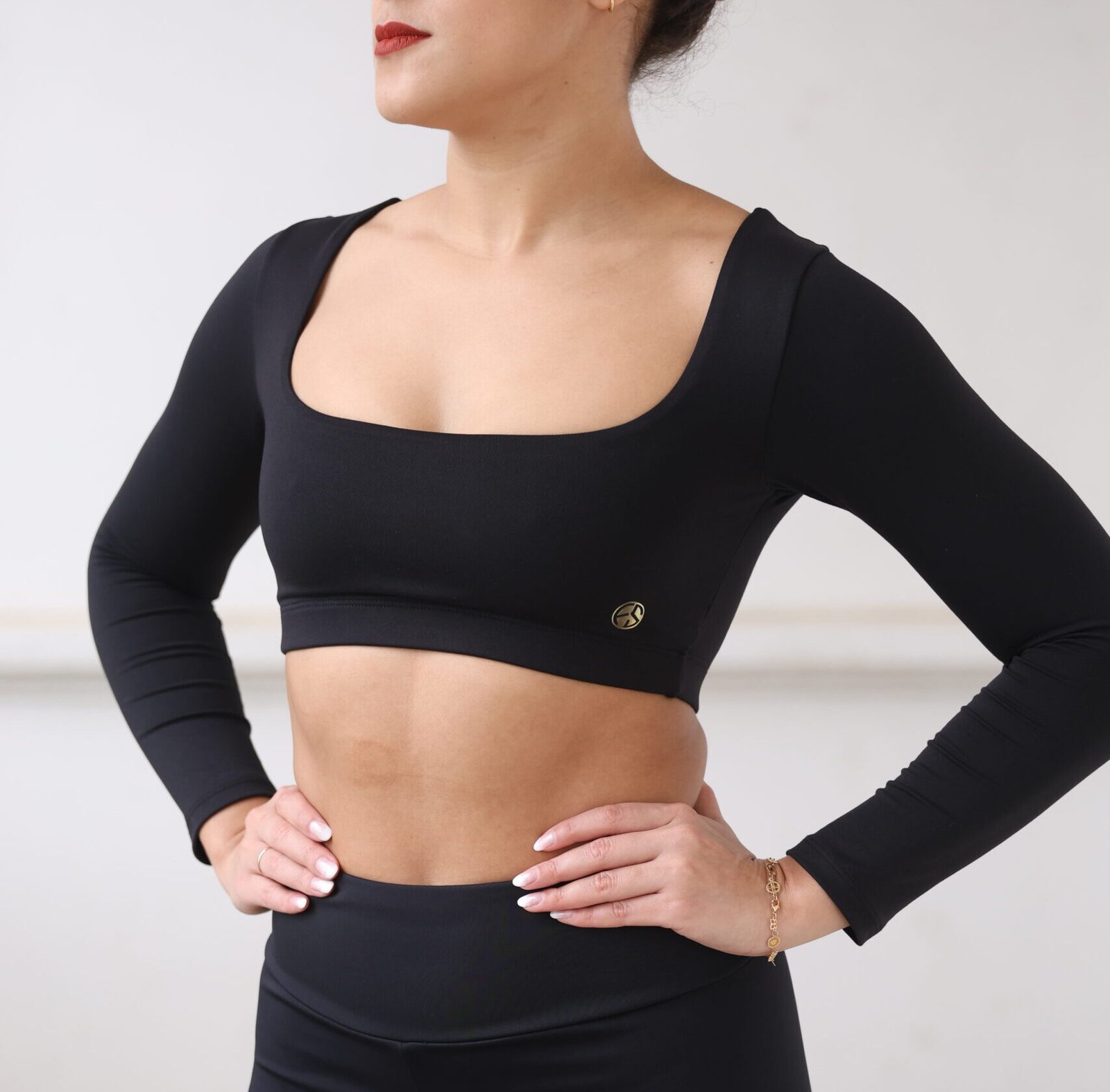 0X2A5003 Cropped manga longa cruzado Preto - Imagem 1