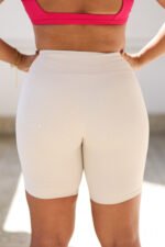 Bermuda feminino Off White - Imagem 4