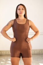 Macaquinho marrom c/bolso - Imagem 5