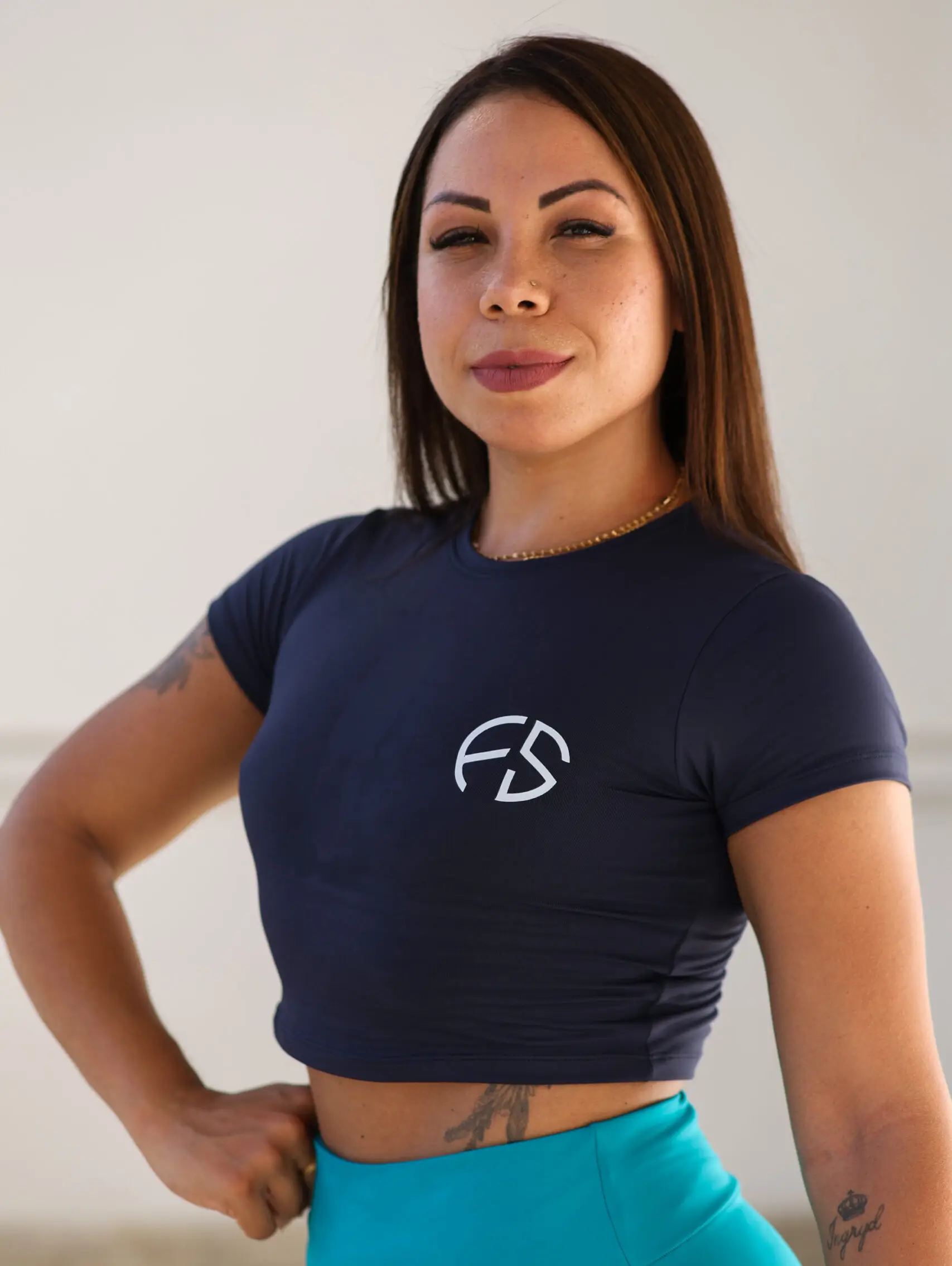 Cropped manga curta fechado Azul Marinho - Imagem 1